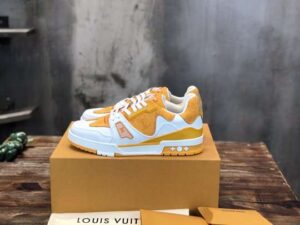 LOUIS VUITTON TRAINER SNEAKER - LSVT190