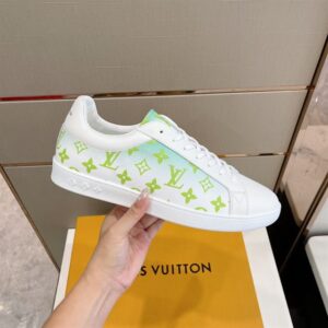 LOUIS VUITTON RIVOLI SNEAKER – LSVT212