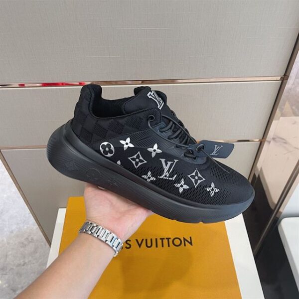 LOUIS VUITTON SHOW UP SNEAKER – LSVT227