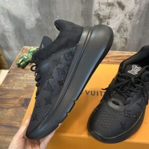 LOUIS VUITTON SHOW UP SNEAKER – LSVT228