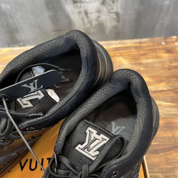 LOUIS VUITTON SHOW UP SNEAKER – LSVT228