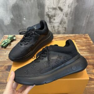 LOUIS VUITTON SHOW UP SNEAKER – LSVT228