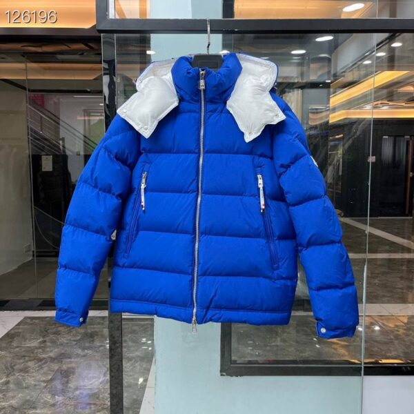 Moncler Coat - MC009