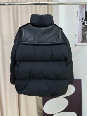 Moncler Coat - MC018