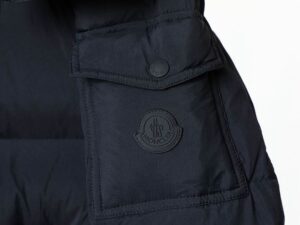 Moncler Coat - MC024