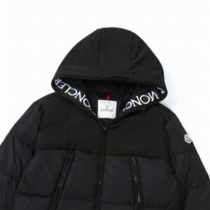 Moncler Coat - MC030