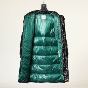 Moncler Coat - MC044