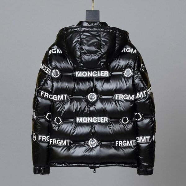 Moncler Coat - MC048