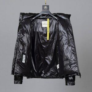 Moncler Coat - MC048