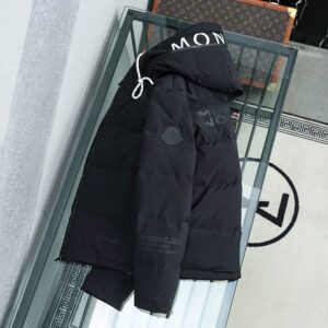 Moncler Coat - MC054