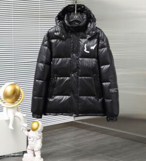 Moncler Coat - MC057