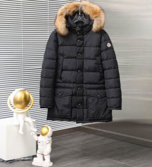 Moncler Coat - MC060