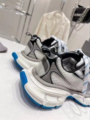 BALENCIAGA SNEAKERS - BB120