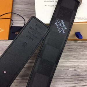 LOUIS VUITTON BELT - B039