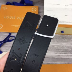 LOUIS VUITTON BELT - B041