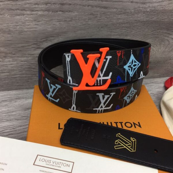 LOUIS VUITTON BELT - B062