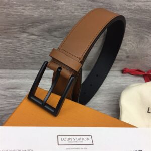 LOUIS VUITTON BELT - B068