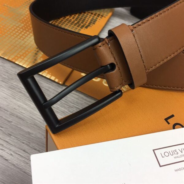 LOUIS VUITTON BELT - B068