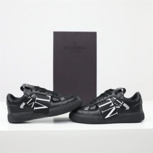 LOW-TOP CALFSKIN VL7N SNEAKER WITH BANDS - VLS029