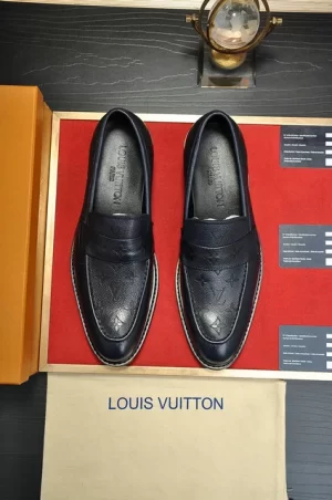 Louis Vuitton Loafers - LLV31