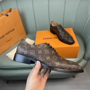 Louis Vuitton Loafers - LLV47