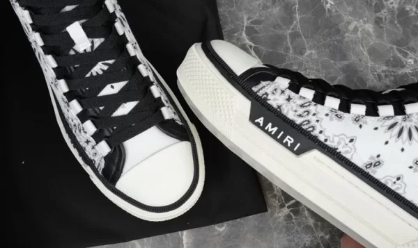 AMIRI BANDANA-PRINT HIGH-TOP SNEAKERS - AM021