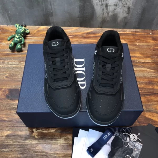 B27 LOW-TOP SNEAKER BLACK DIOR OBLIQUE GALAXY LEATHER WITH SMOOTH CALFSKIN AND SUEDE - CDO98