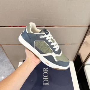 B27 LOW-TOP SNEAKER BROWN AND DEEP GRAY SMOOTH CALFSKIN WITH BROWN DIOR OBLIQUE GALAXY LEATHER - CDO87