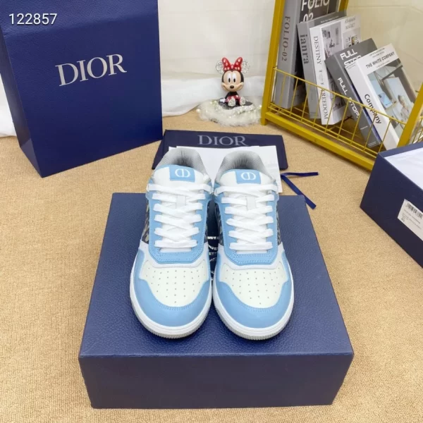 B27 LOW-TOP SNEAKER LIGHT BLUE, WHITE AND DIOR GRAY SMOOTH CALFSKIN - CD108