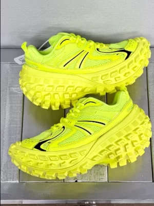 BALENCIAGA MEN'S BOUNCER SNEAKER IN FLUO YELLOW - BB146