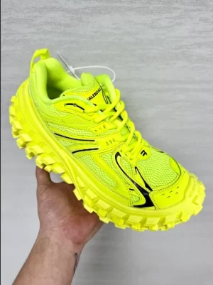 BALENCIAGA MEN'S BOUNCER SNEAKER IN FLUO YELLOW - BB146