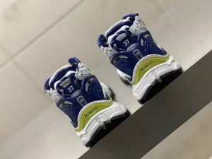 BALENCIAGA RUNNER SNEAKER - BB138