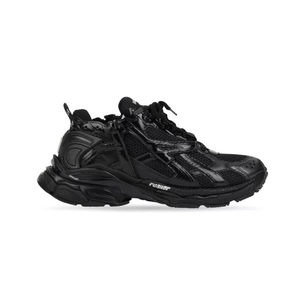 BALENCIAGA RUNNER SNEAKER IN BLACK - BB137