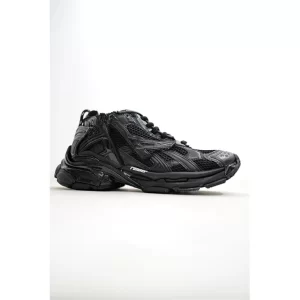 BALENCIAGA RUNNER SNEAKER IN BLACK - BB137