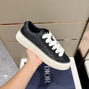 B33 SNEAKER SMOOTH CALFSKIN AND DIOR OBLIQUE JACQUARD - CD156