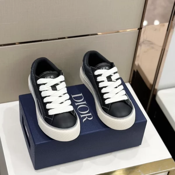 B33 SNEAKER SMOOTH CALFSKIN AND DIOR OBLIQUE JACQUARD - CD156