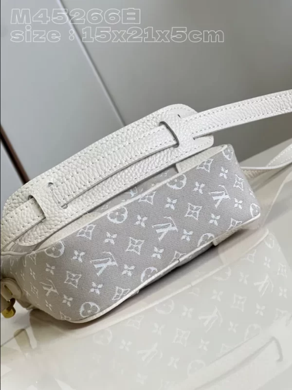 LOUIS VUITTON DANUBE CROSSBODY BAG - WLM602