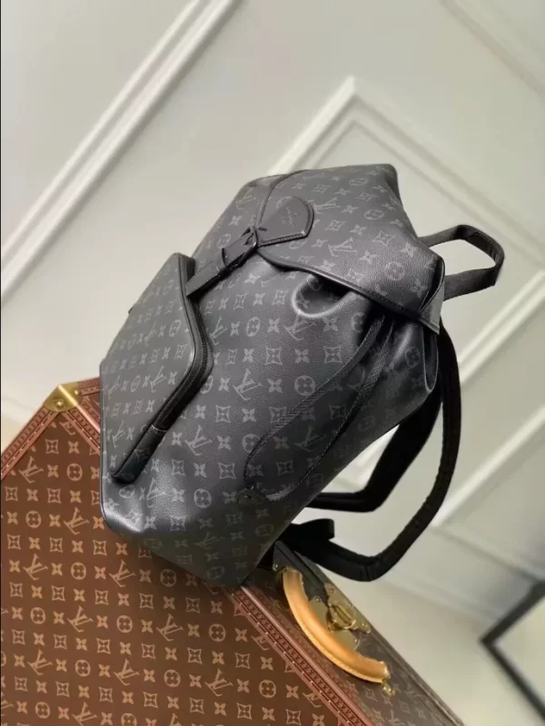 LOUIS VUITTON MONTSOURIS BACKPACK - WLM575