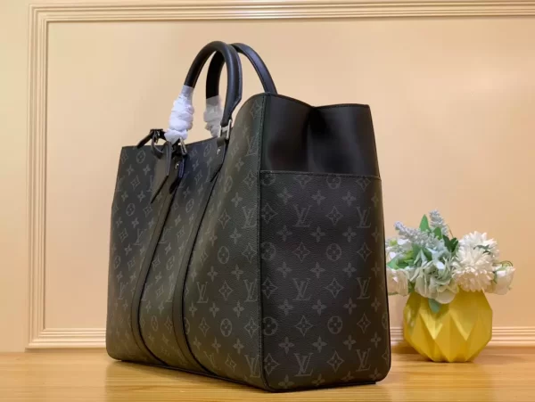 LOUIS VUITTON WEEKEND NM TOTE BAG - WLM586