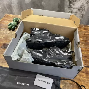 BALENCIAGA GRAFFITI TRACK SNEAKERS - BB192