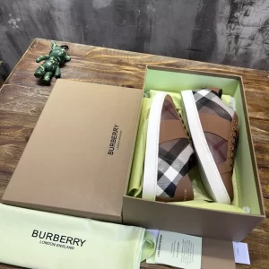 BURBERRY LEATHER AND CHECK COTTON SNEAKERS - BBR125