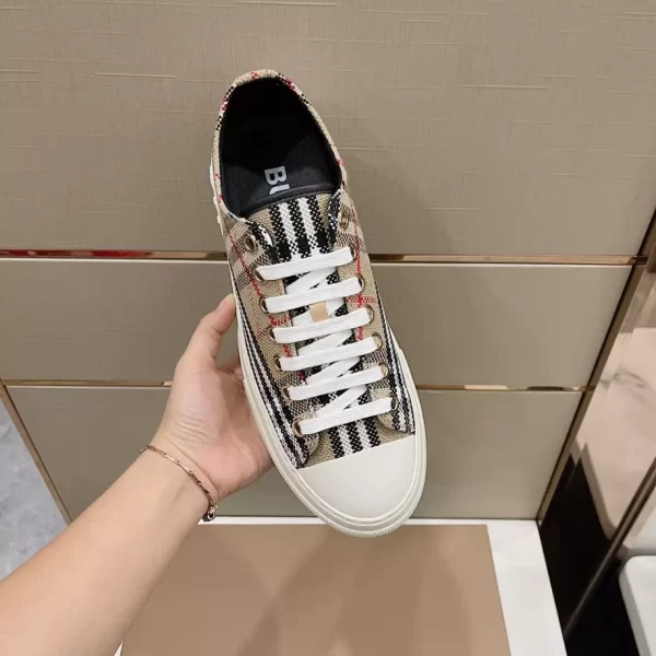 BURBERRY VINTAGE CHECK COTTON SNEAKERS - BBR121