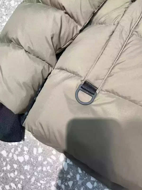 Canada Goose Coats - CG072