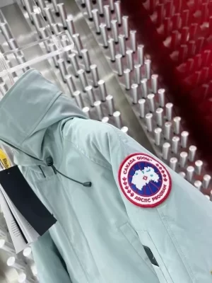 Canada Goose Jackets - CG063