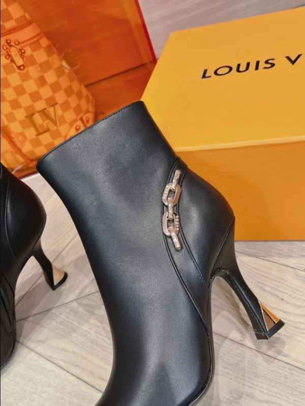 LOUIS VUITTON BOOT - WLS012