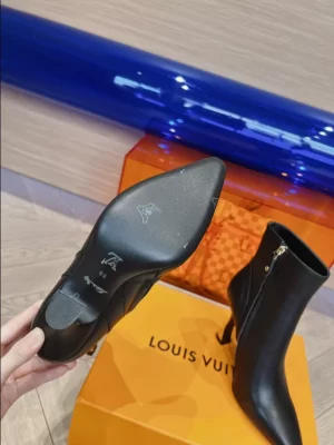 LOUIS VUITTON BOOT - WLS012