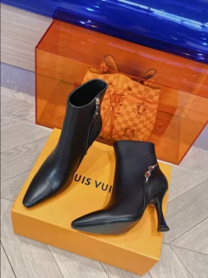 LOUIS VUITTON BOOT - WLS012