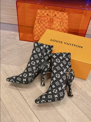 LOUIS VUITTON BOOT - WLS013