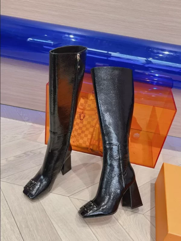 LOUIS VUITTON BOOT - WLS024