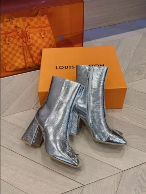 LOUIS VUITTON SHAKE ANKLE BOOT - WLS018